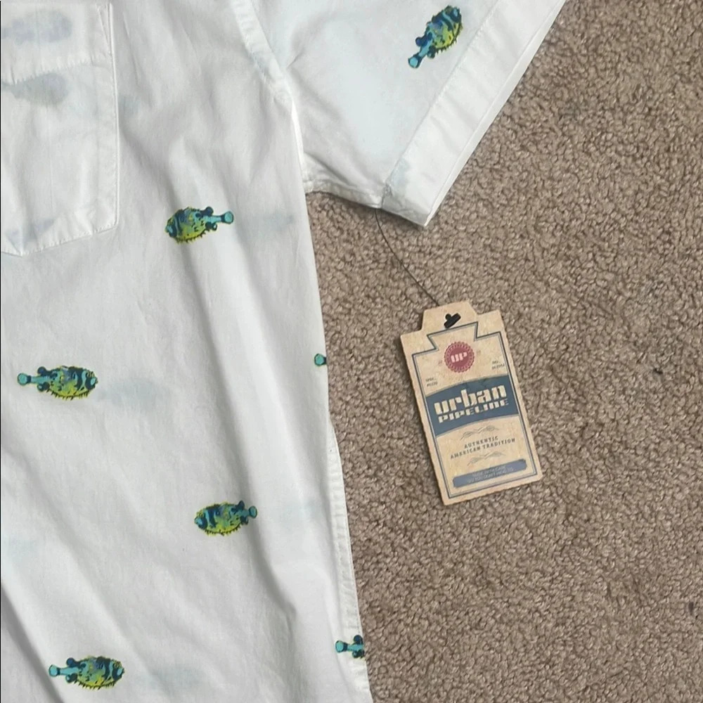 Nwt Urban Pipeline Green And White Casual Shirt With Tropical Pattern — image 3 of 5